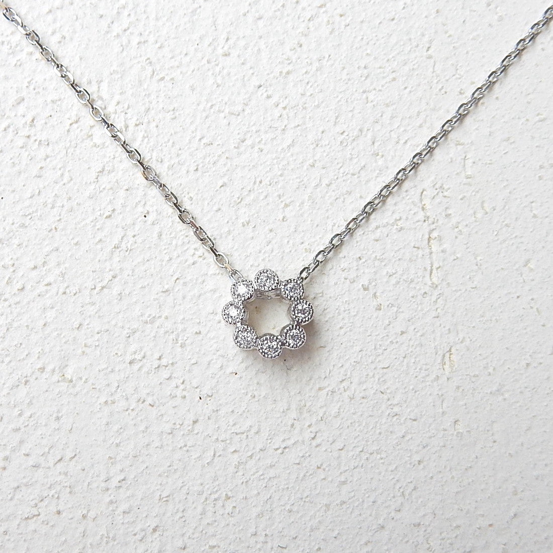 Collana “Cerchio di luminii” <煌めきの環のネックレス>