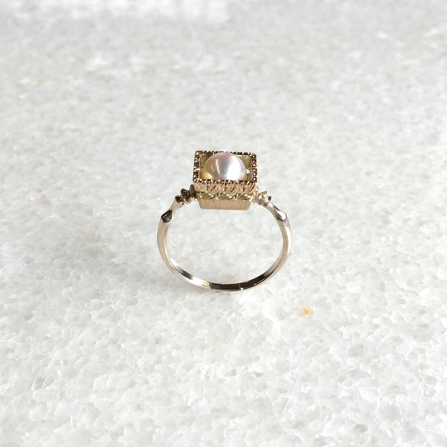 Collana ”Fiore scatola” <花の箱のネックレス>