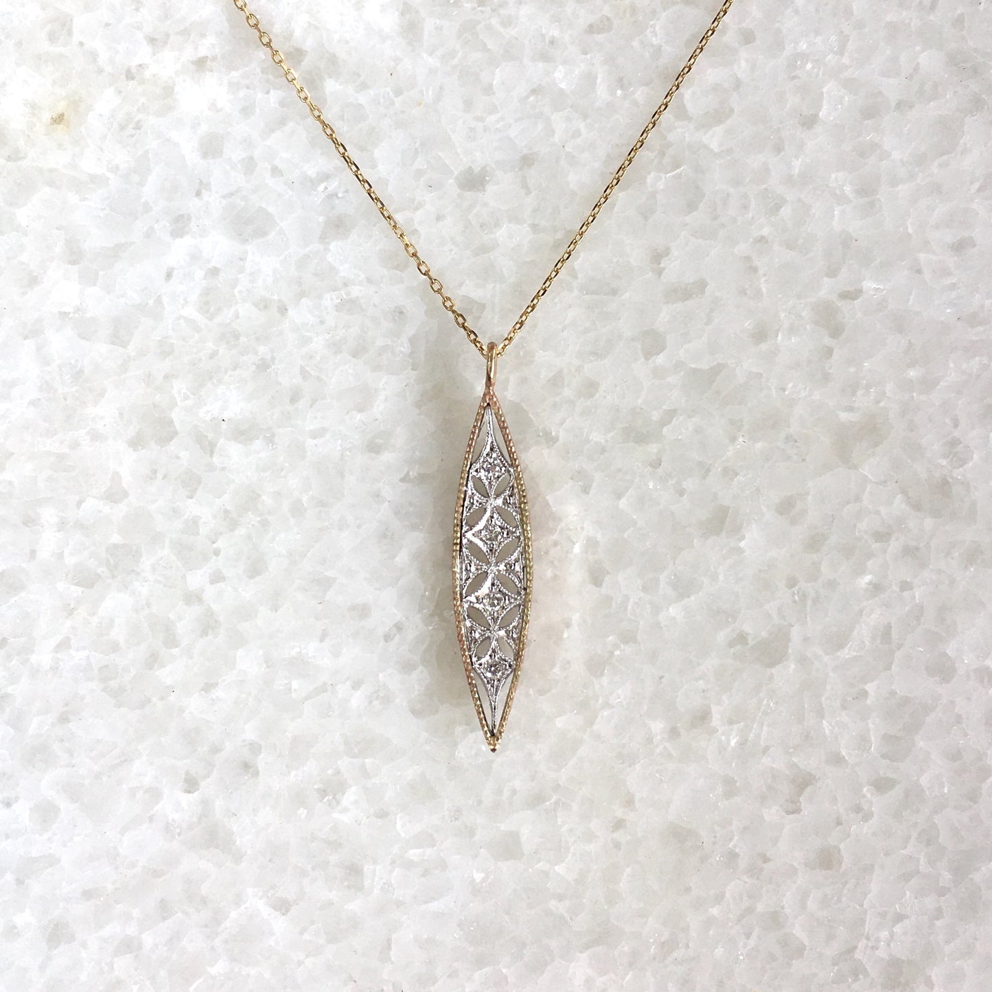 Collana ”crescente“ <三日月のネックレス>