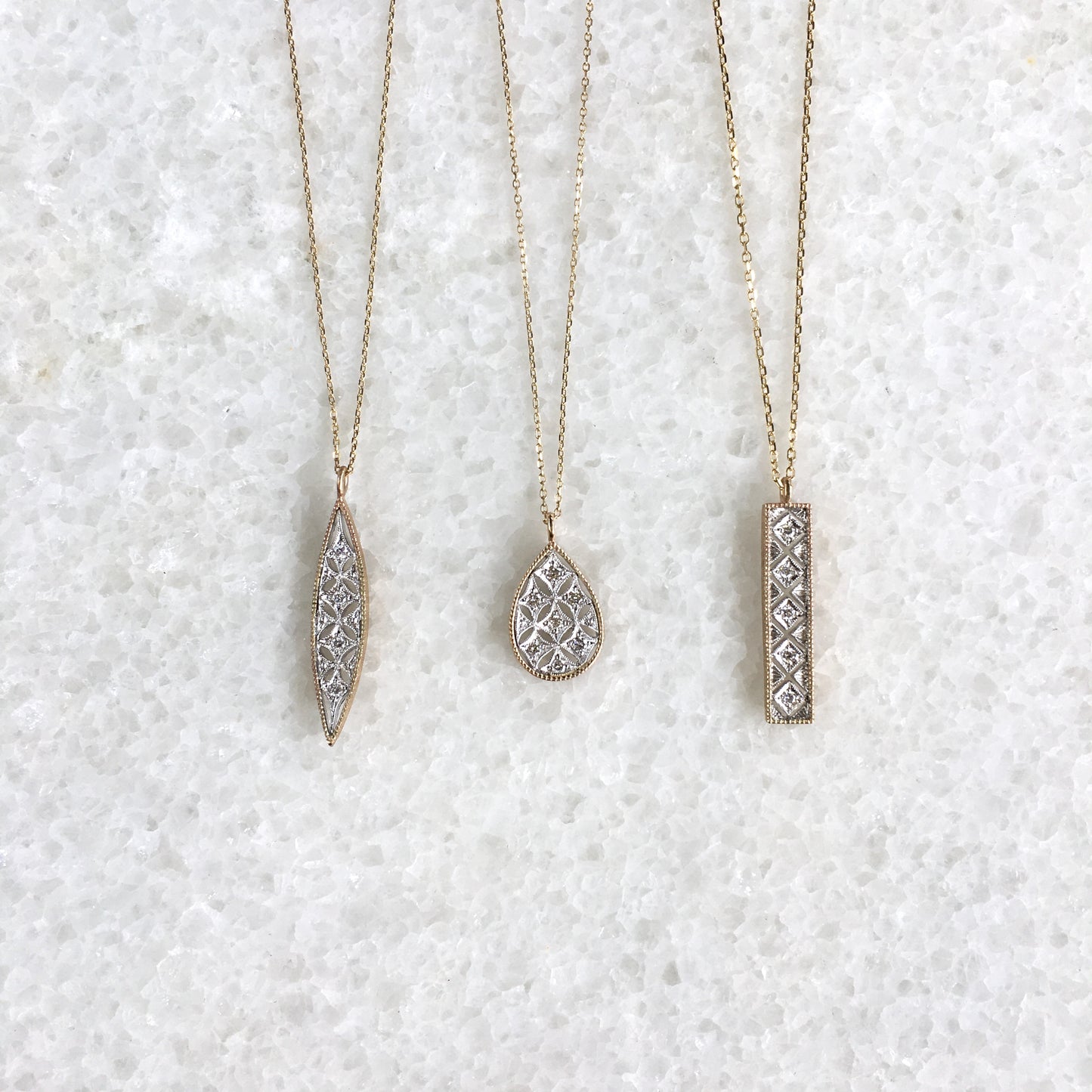 Collana ”crescente“ <三日月のネックレス>
