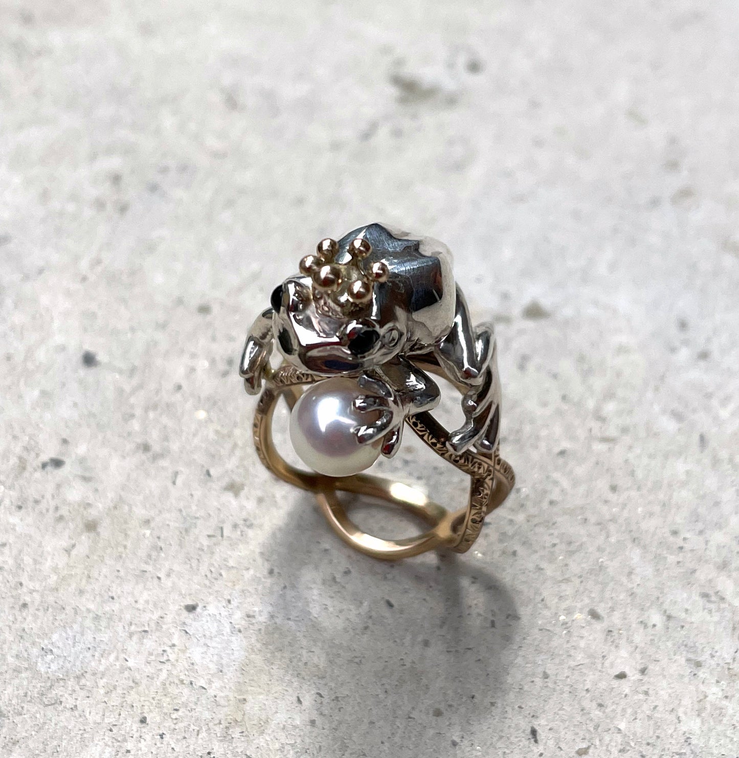 Anello “Re di raganella” <カエルの王様のリング>