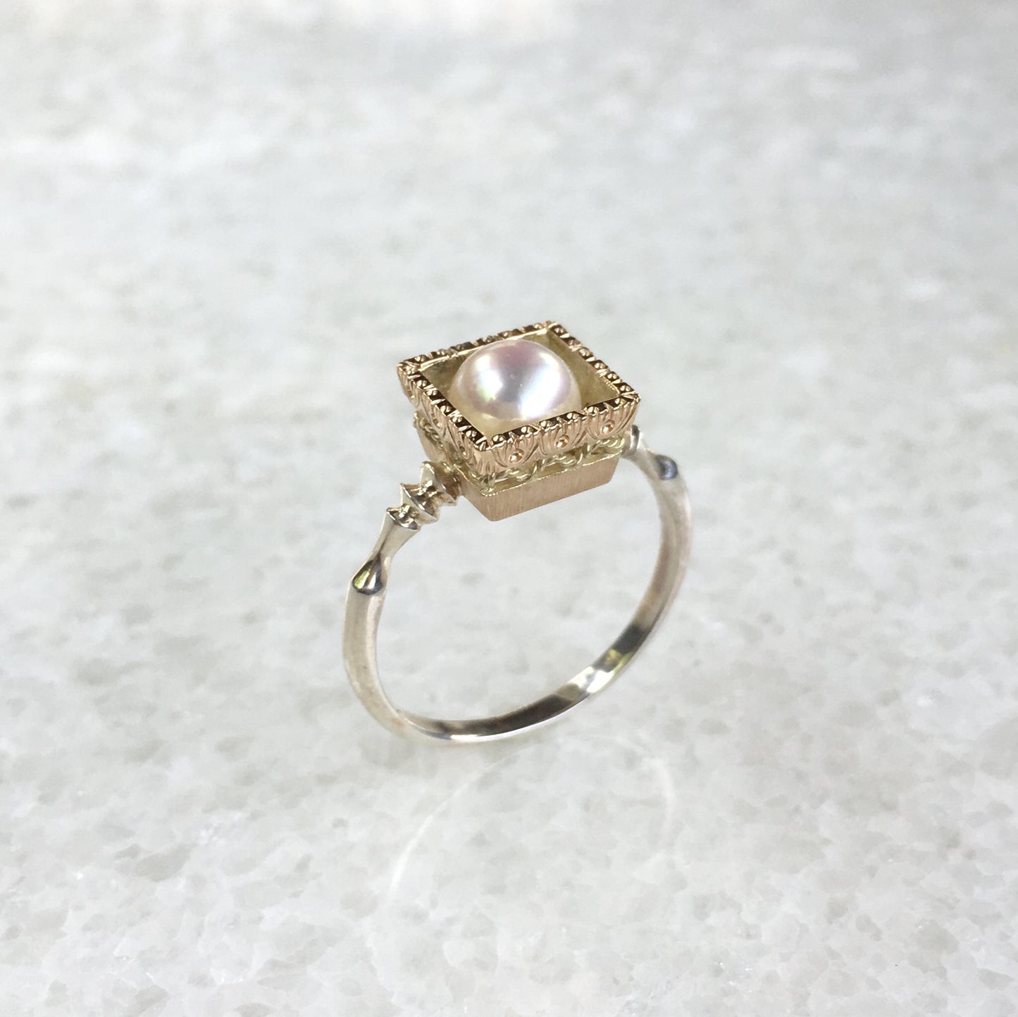 Collana ”Fiore scatola”　＜花の箱のネックレス＞