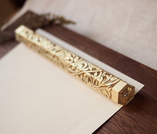Pressacarte　“Esagono”　＜六角棒の文鎮＞
