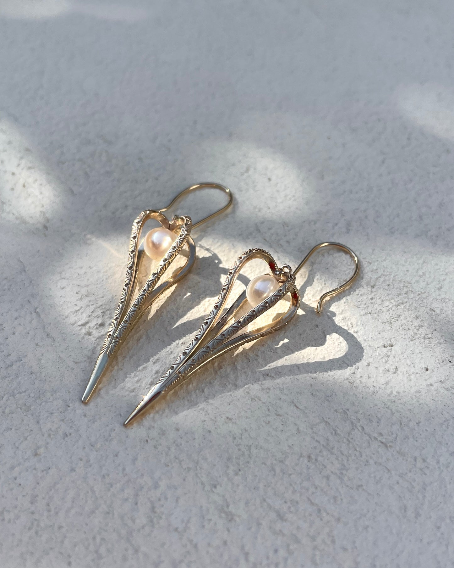 Orecchini ”Cuore tranquillo” ＜大人なハートのピアス＞